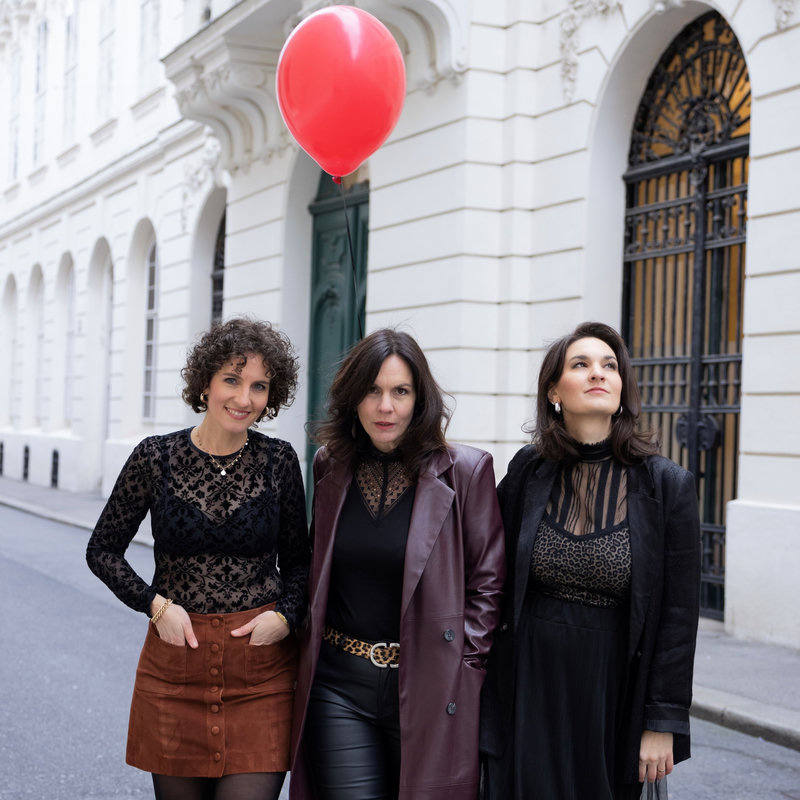 SCHICK SISTERS - "Liebe • Love • L’amour"
